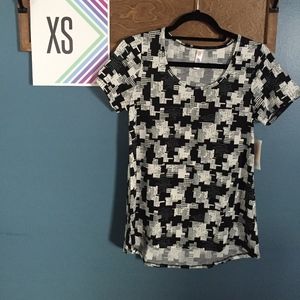 XS LuLaRoe Classic T